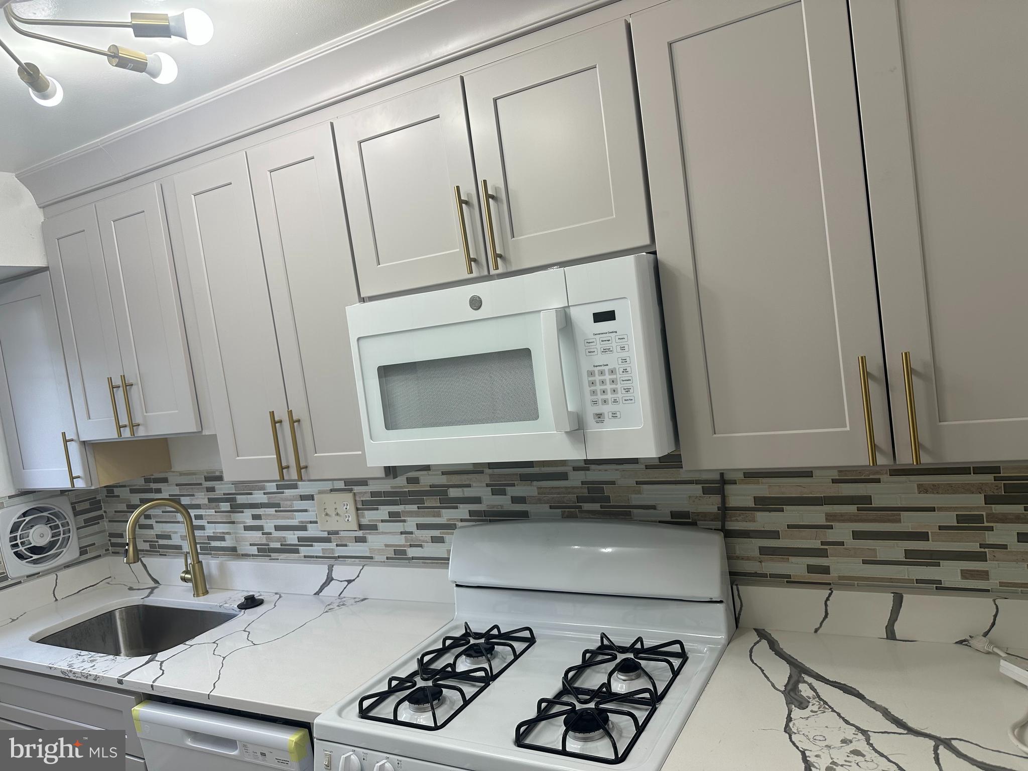 11342 Cherry Hill Road, Unit 2E101 Beltsville, MD 20705 - Photo 4 of 16