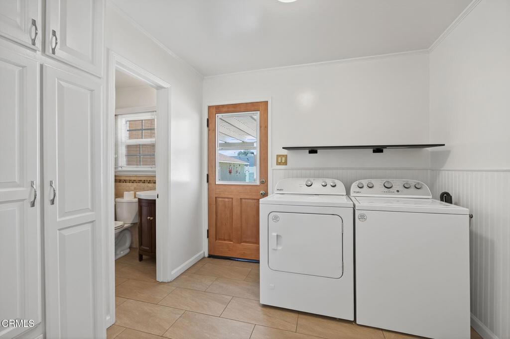 2418 Lexington Drive Ventura, CA 93003 - Photo 24 of 36 a utility room with dryer and washer