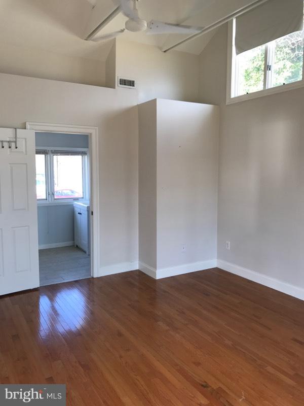 4262 Lynhurst Road Baltimore, MD 21222 - Photo 16 of 30 Lots of natural light,recessed light, wood floors