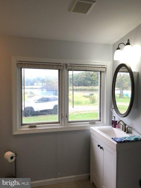 4262 Lynhurst Road Baltimore, MD 21222 - Photo 17 of 30 Light & Bright Master Bathroom