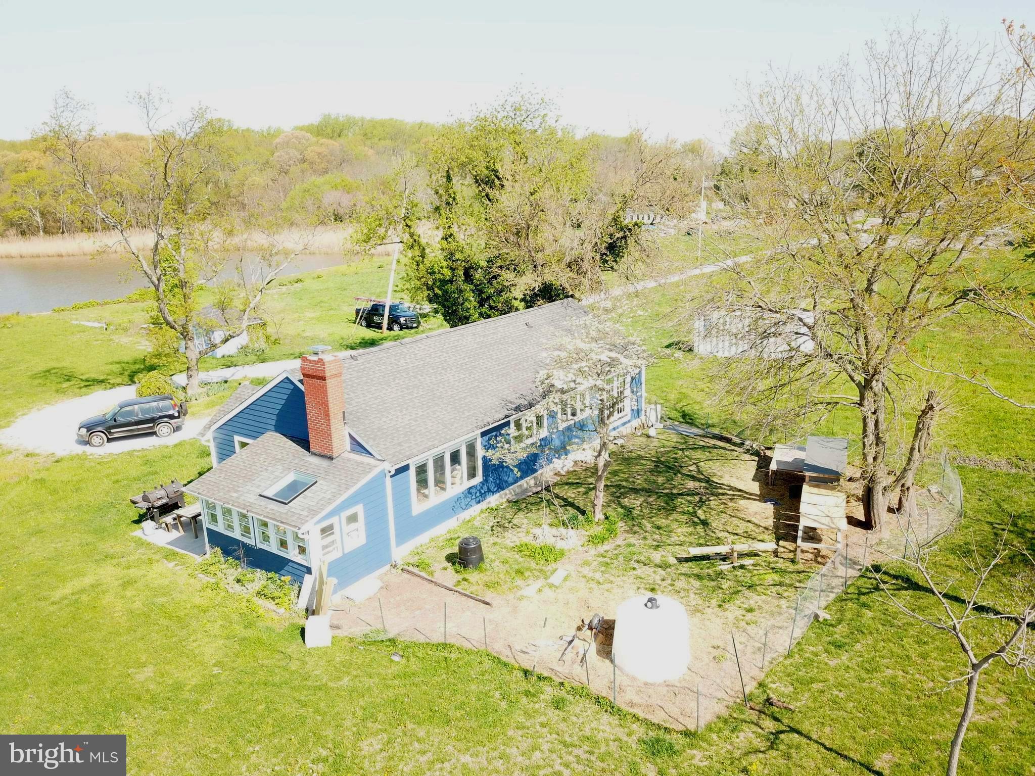 4262 Lynhurst Road Baltimore, MD 21222 - Photo 7 of 30 Updated, Waterfront Cottage on its own Peninsula