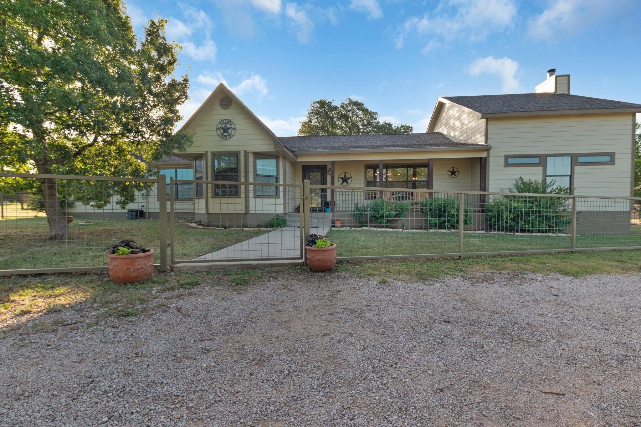 407 Windmill Road Burnet, TX 78611 - Photo 3 of 30