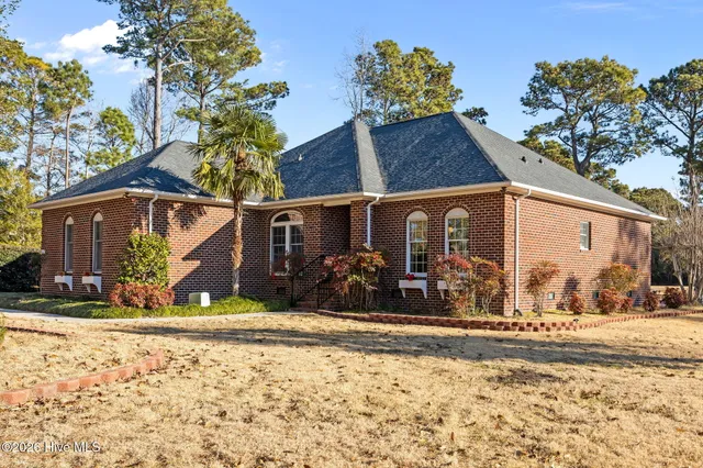 $500,000 | 303 Seascape Drive, Sneads Ferry, NC 28460