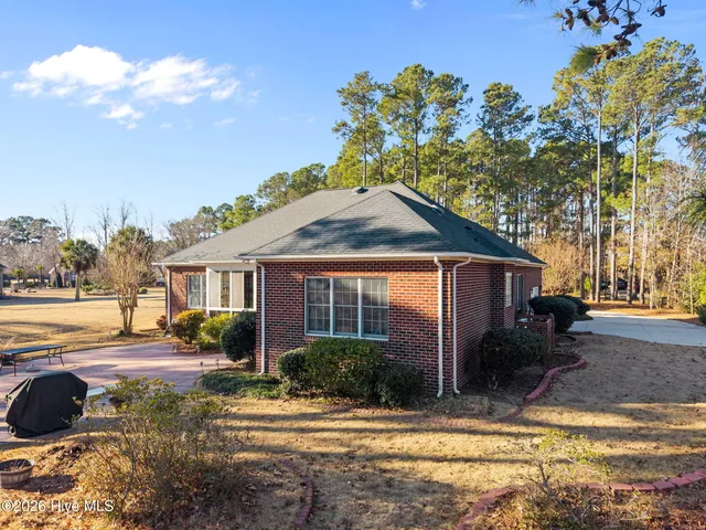 $500,000 | 303 Seascape Drive, Sneads Ferry, NC 28460