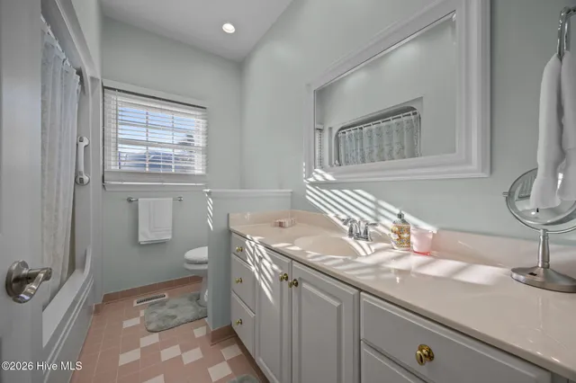 $500,000 | 303 Seascape Drive, Sneads Ferry, NC 28460