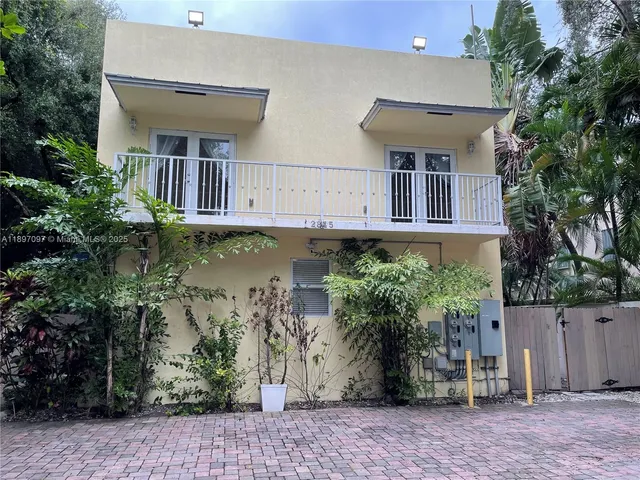 $3,900 | 2845 Coconut Avenue, Unit 1, Coconut Grove, FL 33133