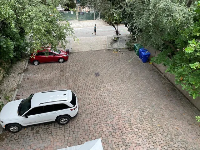 $3,900 | 2845 Coconut Avenue, Unit 1, Coconut Grove, FL 33133