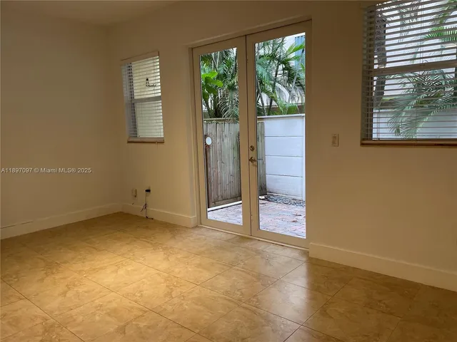 $3,900 | 2845 Coconut Avenue, Unit 1, Coconut Grove, FL 33133