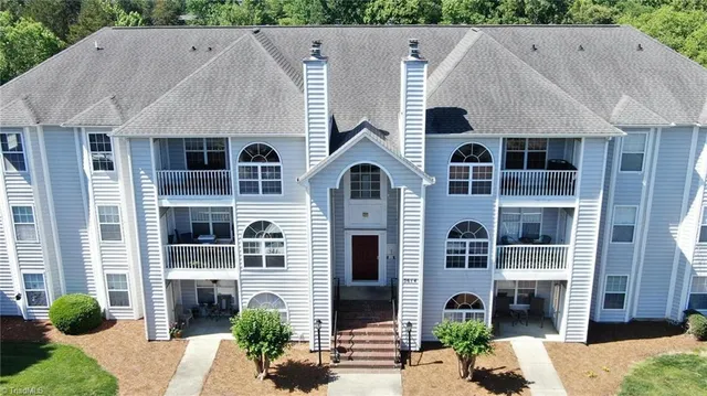 $184,900 | 3614 Morris Farm Drive, Unit 1A, Greensboro, NC 27409