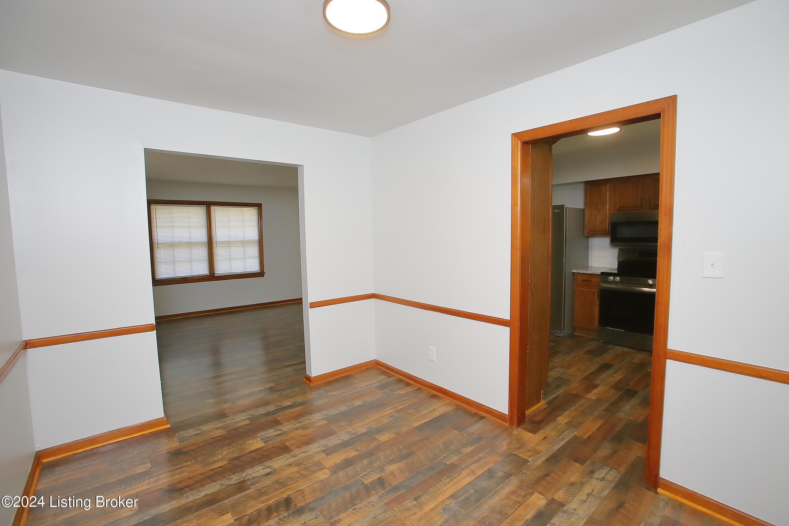 9613 Fairground Road Louisville, KY 40291 - Photo 16 of 53 Dining Room