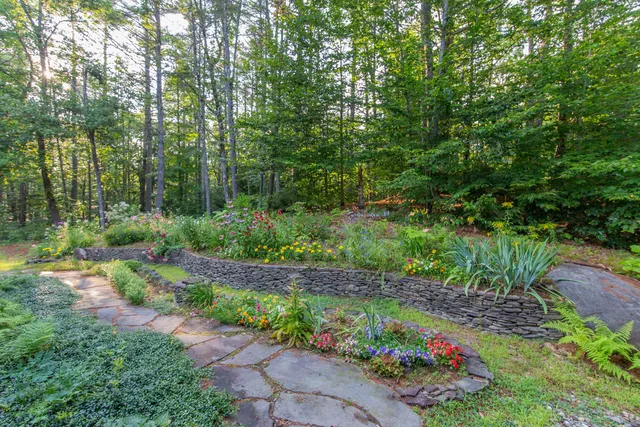 $2,800,000 | 898-900 Bunker Hill Road, South Tamworth, NH 03883