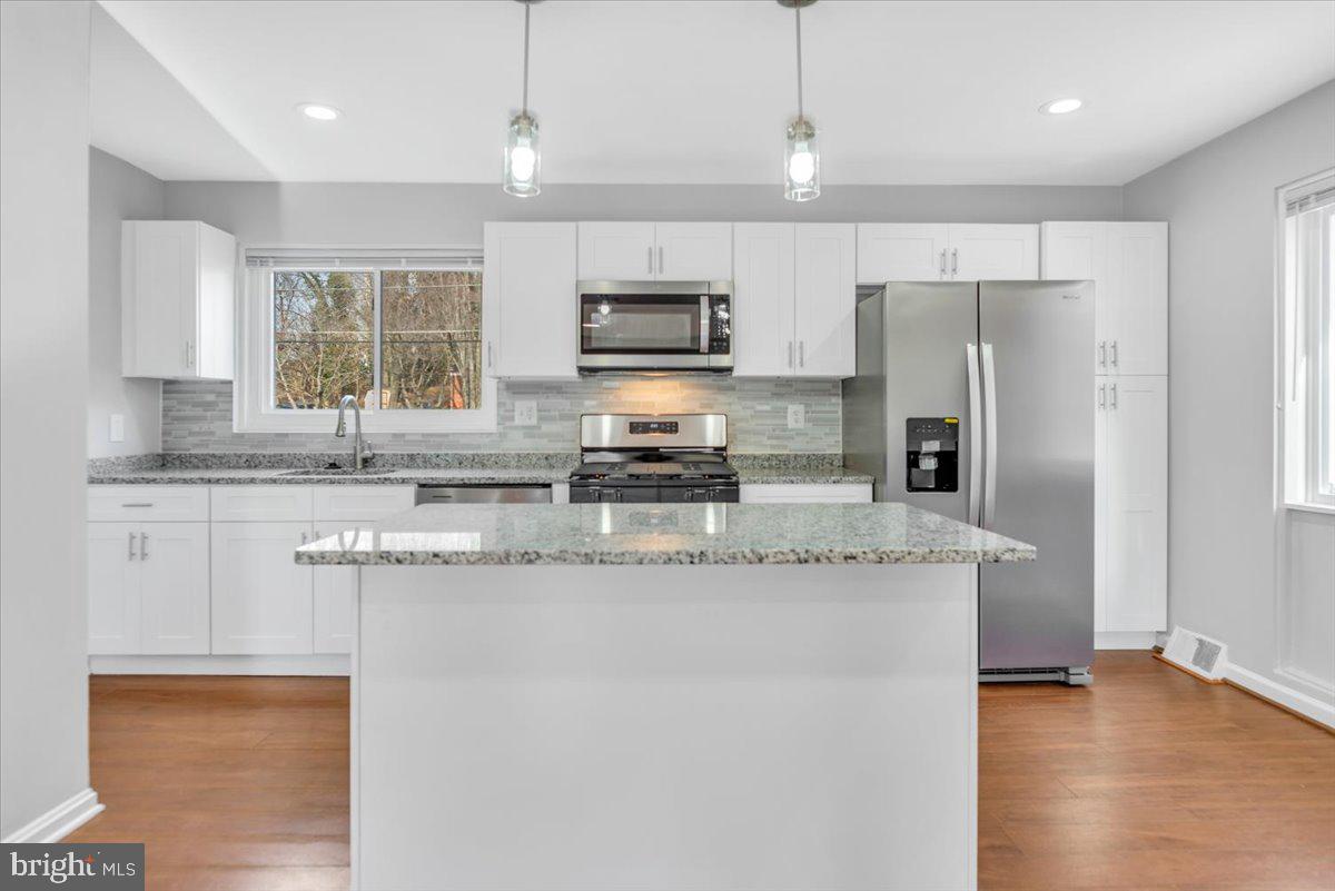 925 Owens Road Oxon Hill, MD 20745 - Photo 3 of 23 Gallery Image 3