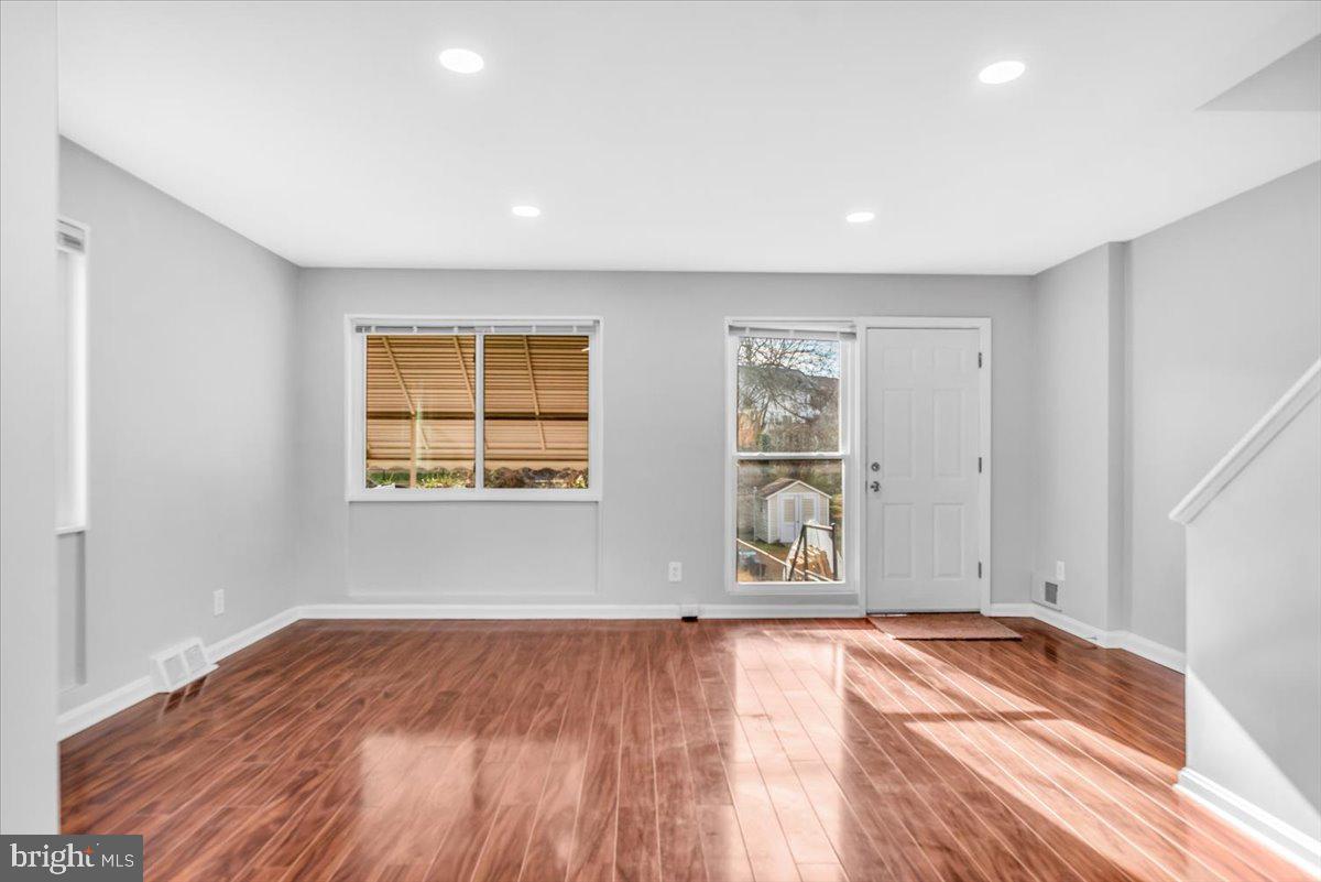 925 Owens Road Oxon Hill, MD 20745 - Photo 9 of 23 Gallery Image 9
