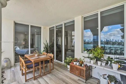 $990,000 | 1 Century Lane, Unit 510, Miami Beach, FL 33139