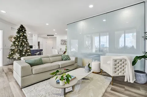 $990,000 | 1 Century Lane, Unit 510, Miami Beach, FL 33139