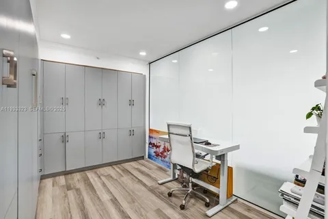 $990,000 | 1 Century Lane, Unit 510, Miami Beach, FL 33139