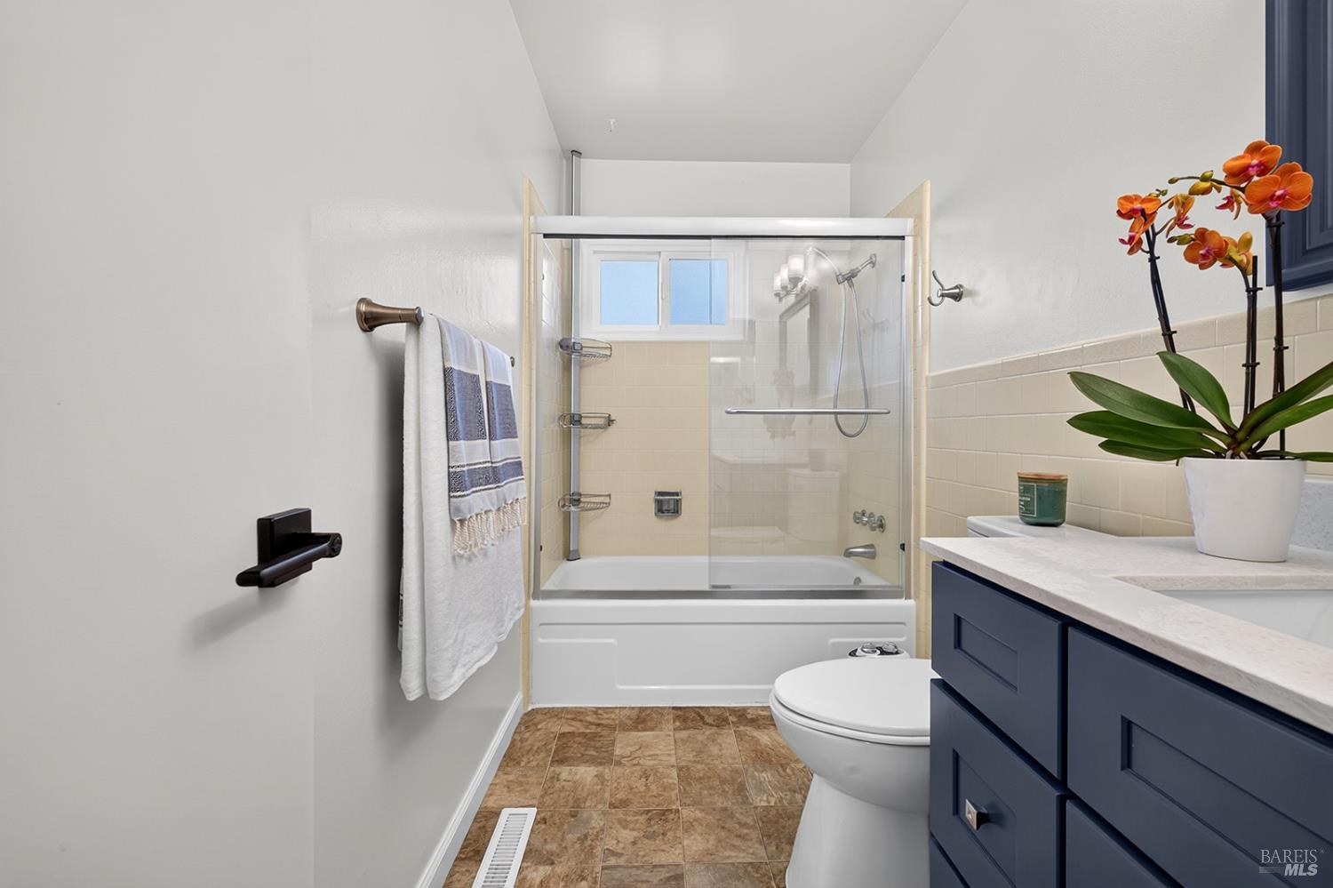 1102 Burbank Avenue Santa Rosa, CA 95407 - Photo 17 of 32
