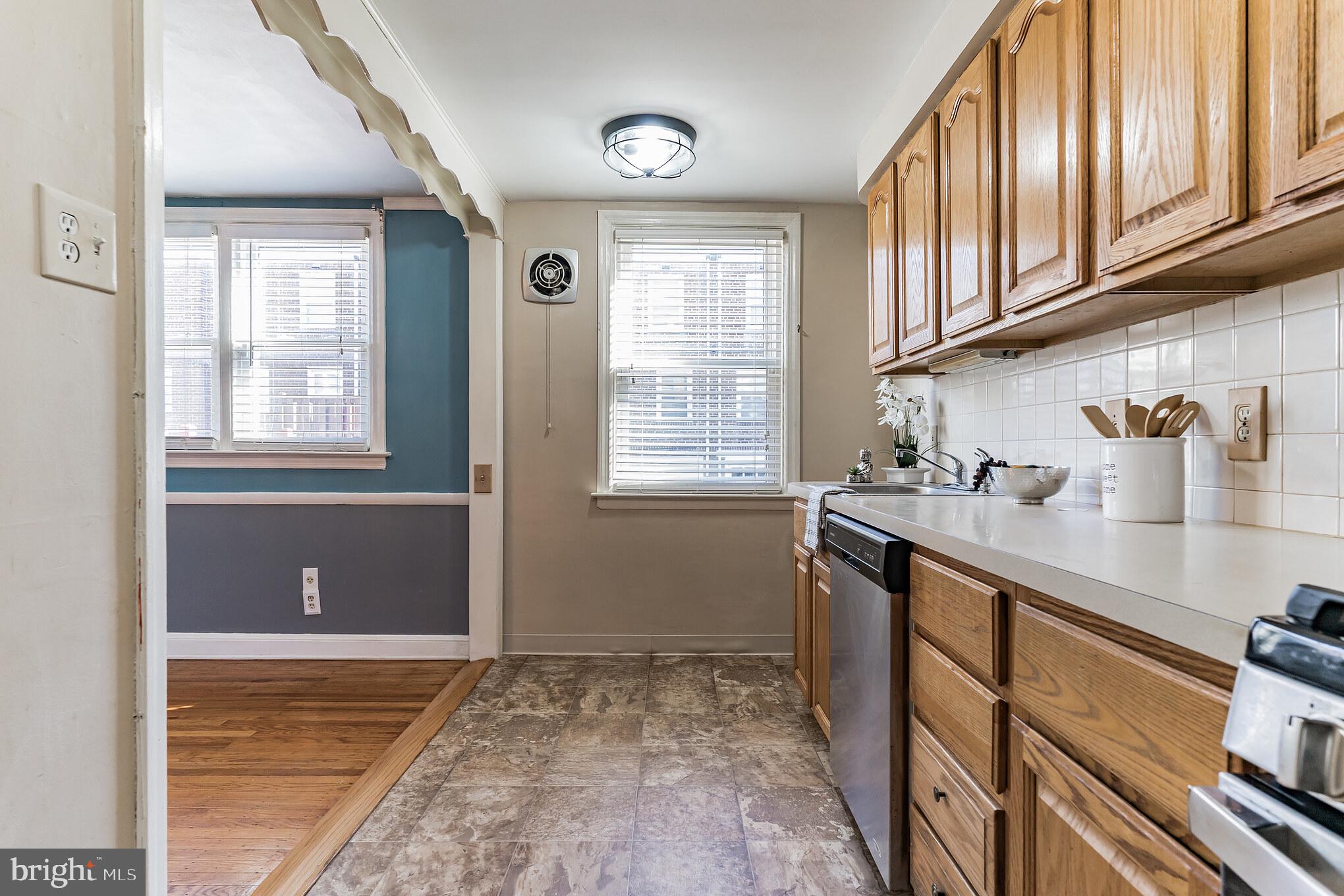 7506 Sherwood Road Philadelphia, PA 19151 - Photo 13 of 30 Gallery Image 13