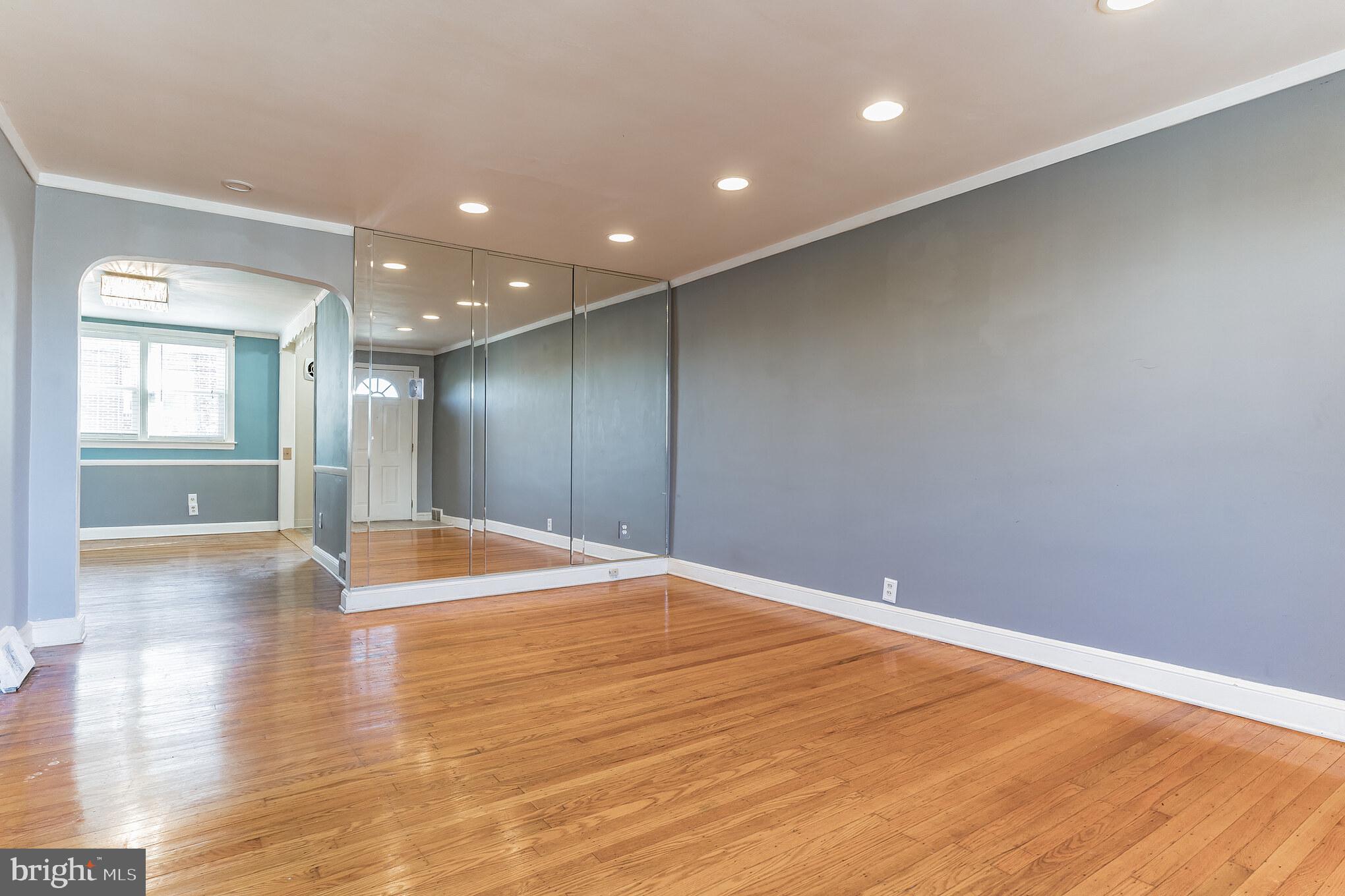 7506 Sherwood Road Philadelphia, PA 19151 - Photo 6 of 30 Gallery Image 6