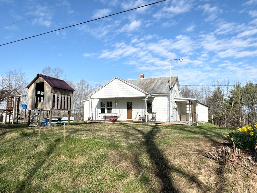4110 Smith Ridge Road Jewell Ridge, VA 24622 - Photo 17 of 46 Gallery Image 17