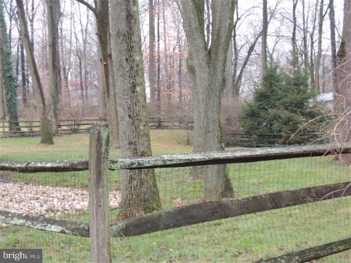 1526 Jill Road Willow Grove, PA 19090 - Photo 4 of 13 Gallery Image 4