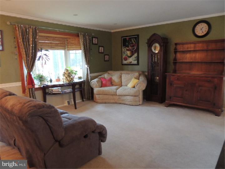 1526 Jill Road Willow Grove, PA 19090 - Photo 6 of 13 Gallery Image 6