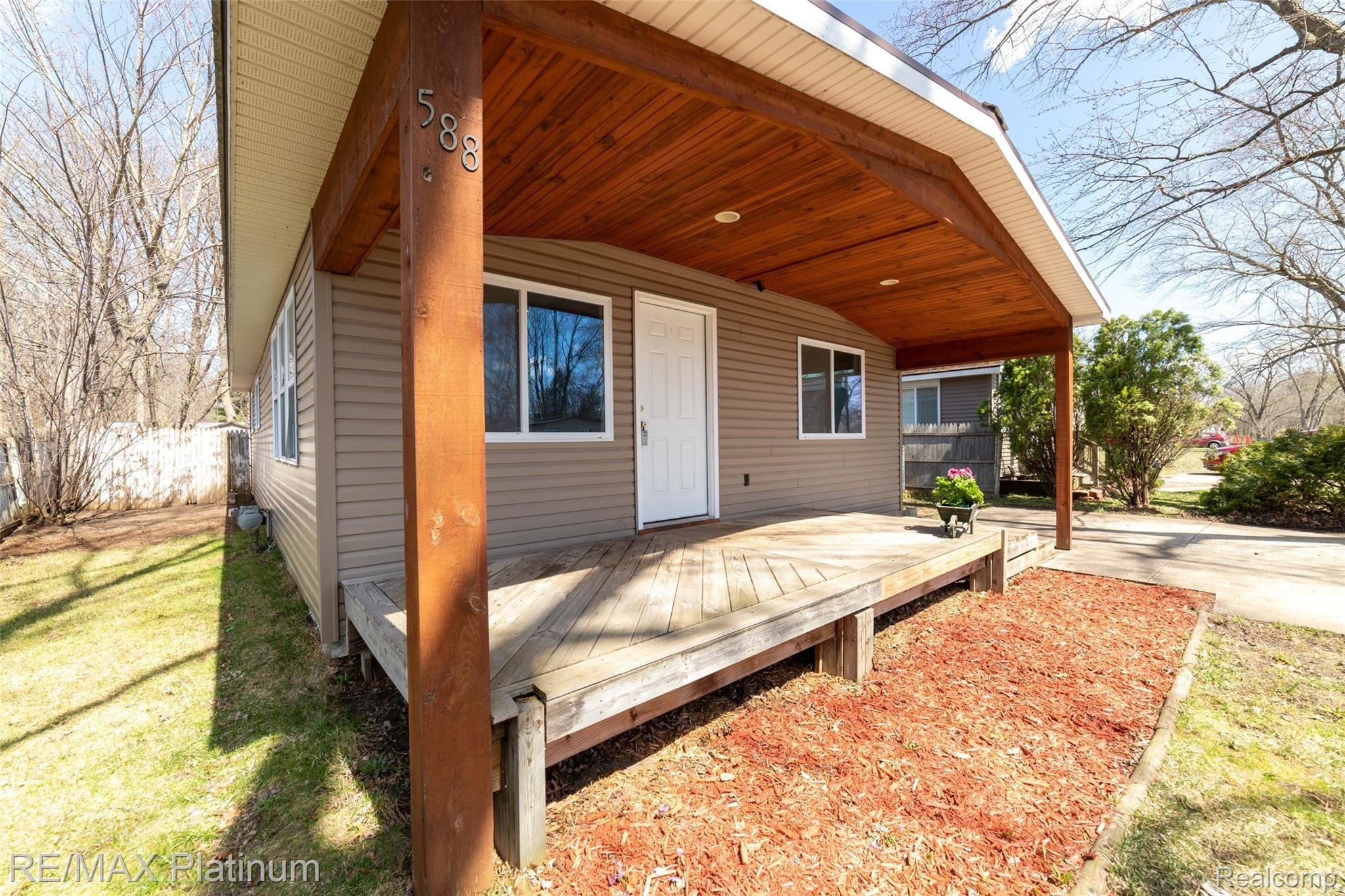 588 Snyder Road Highland, MI 48357 - Photo 24 of 24 588 Snyder_39.jpg