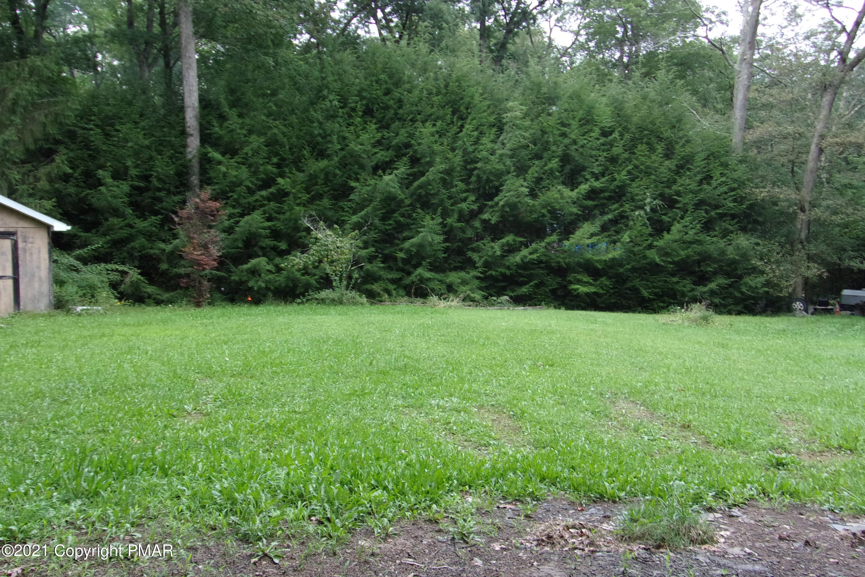 23 Short Road Jim Thorpe, PA 18229 - Photo 3 of 3 Rear yard