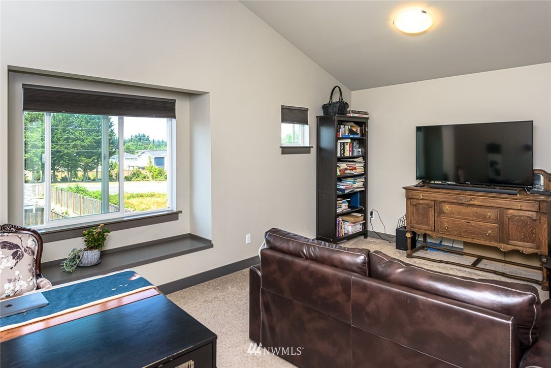 4017 147th Place Southeast, Unit 15 Bothell, WA 98012 - Photo 11 of 17 Gallery Image 11
