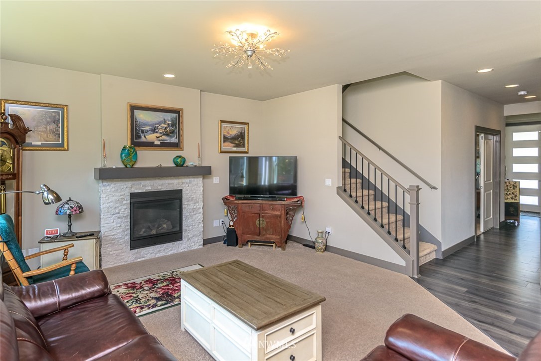 4017 147th Place Southeast, Unit 15 Bothell, WA 98012 - Photo 3 of 17 Gallery Image 3