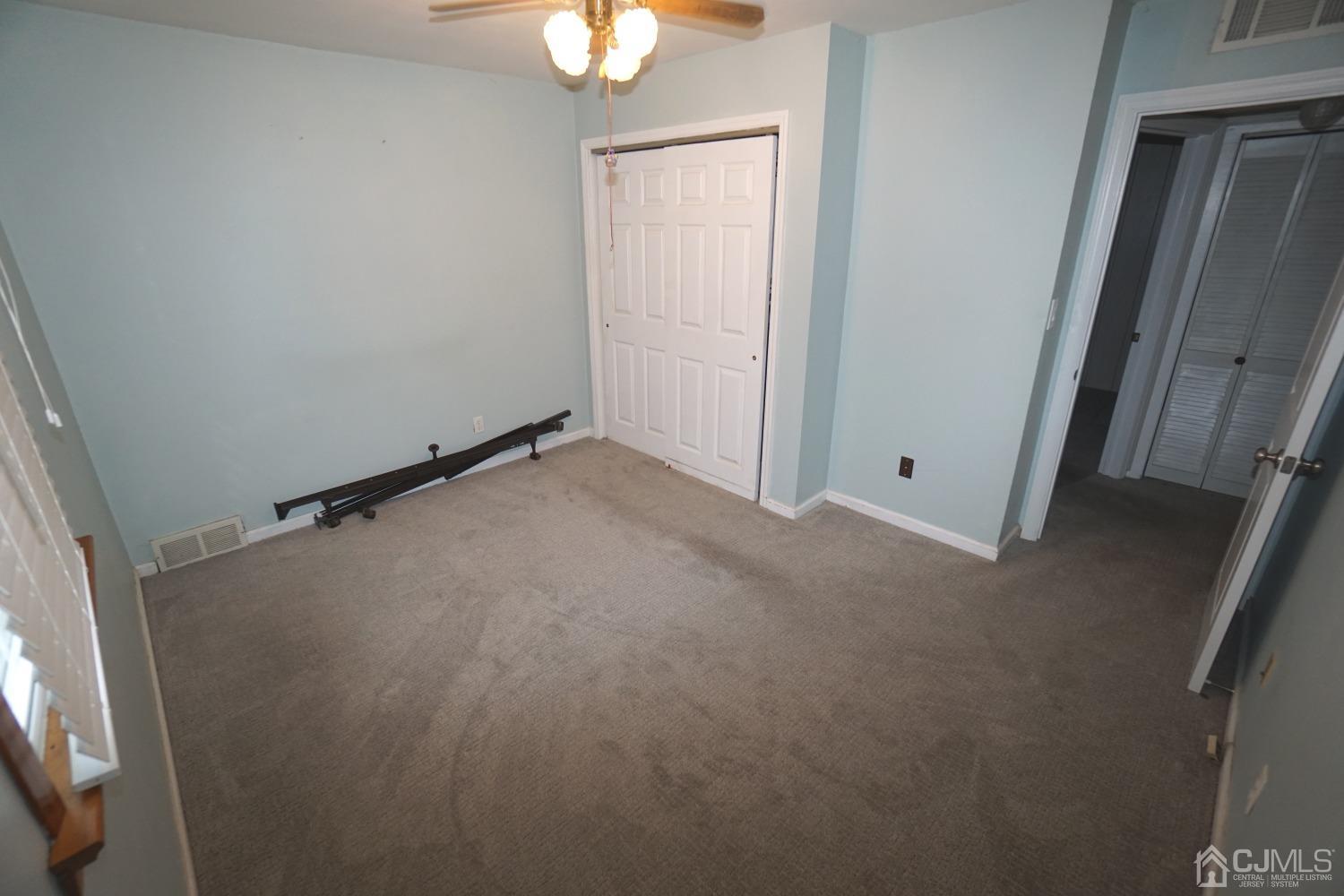 4 Piedmont Road Edison, NJ 08817 - Photo 13 of 22 a view of an empty room