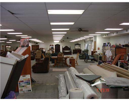 1058 Watt Road Apollo, PA 15613 - Photo 5 of 18 Warehouse. 11,000 SQ. FT NICE!