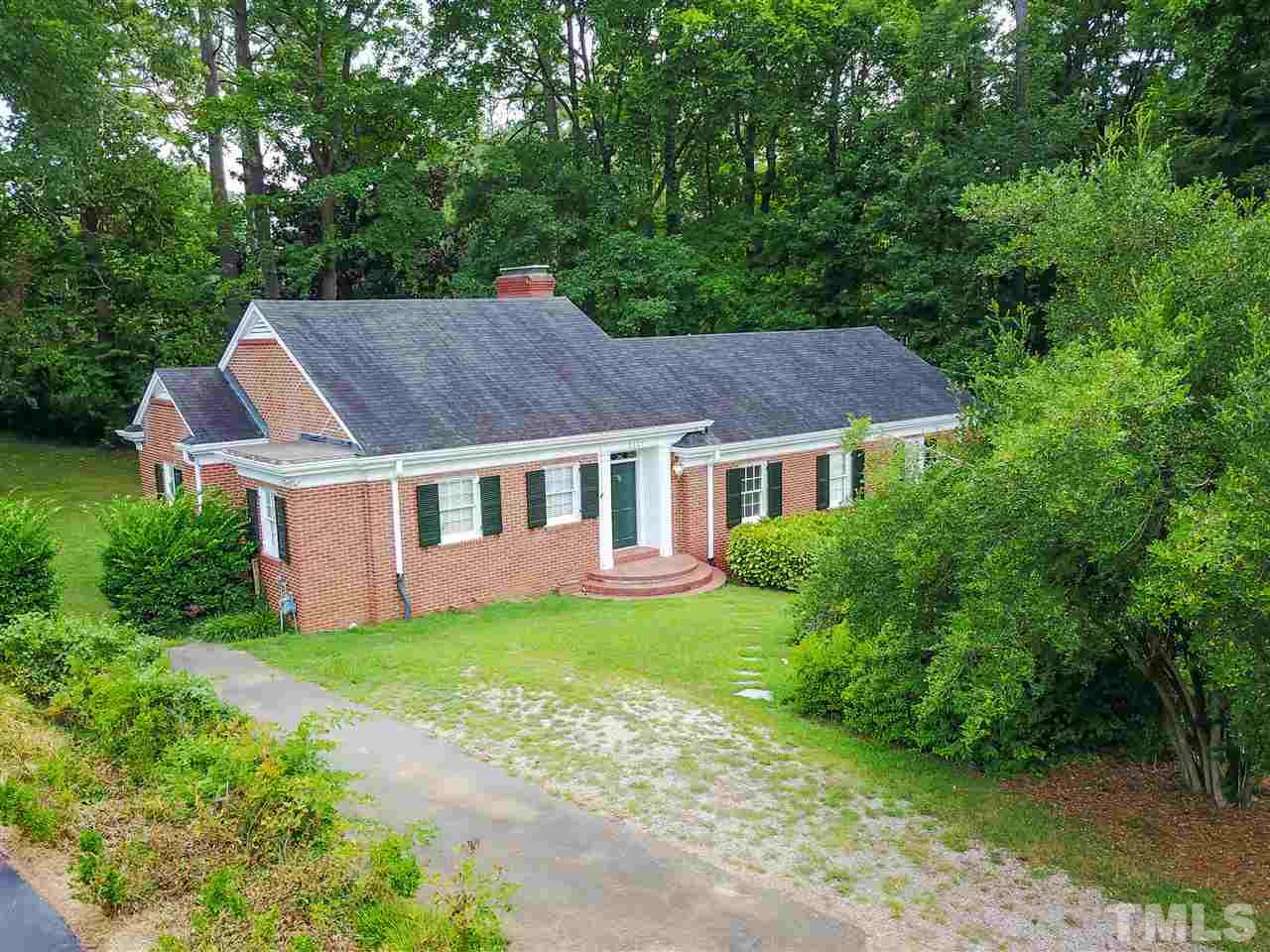 2337 Hathaway Road Raleigh, NC 27608 - Photo 4 of 14