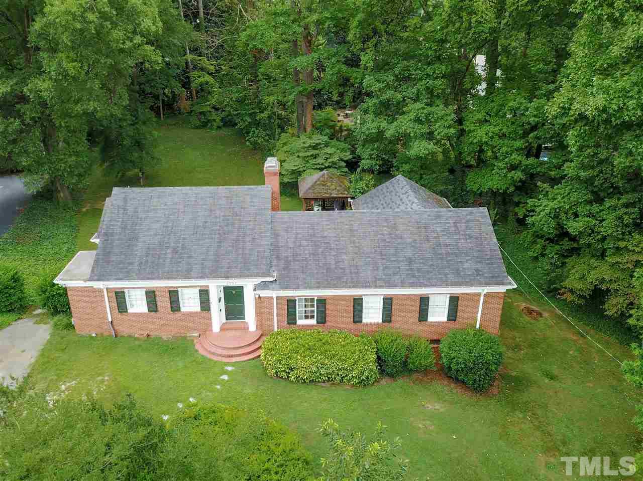 2337 Hathaway Road Raleigh, NC 27608 - Photo 5 of 14