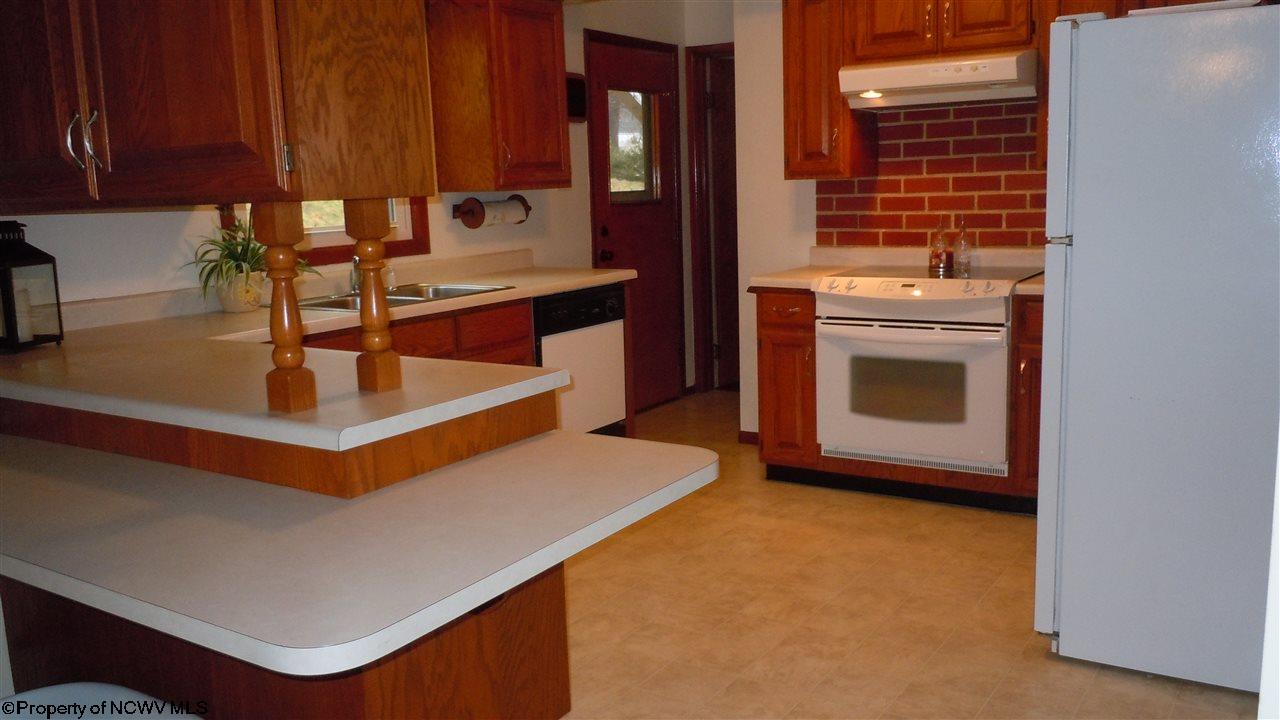 1419 Pleasant Valley Road Fairmont, WV 26554 - Photo 5 of 19 Gallery Image 5