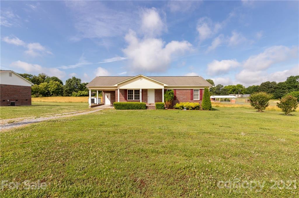1238 Long Branch Road Grover, NC 28073 - Photo 2 of 13 Gallery Image 2