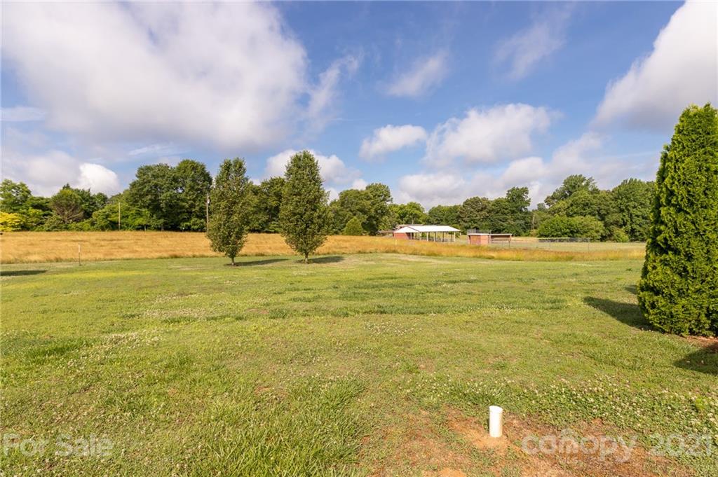 1238 Long Branch Road Grover, NC 28073 - Photo 7 of 13 Gallery Image 7