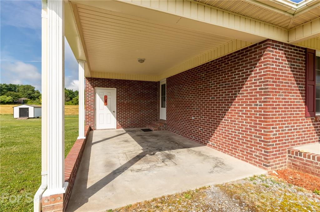 1238 Long Branch Road Grover, NC 28073 - Photo 8 of 13 Gallery Image 8