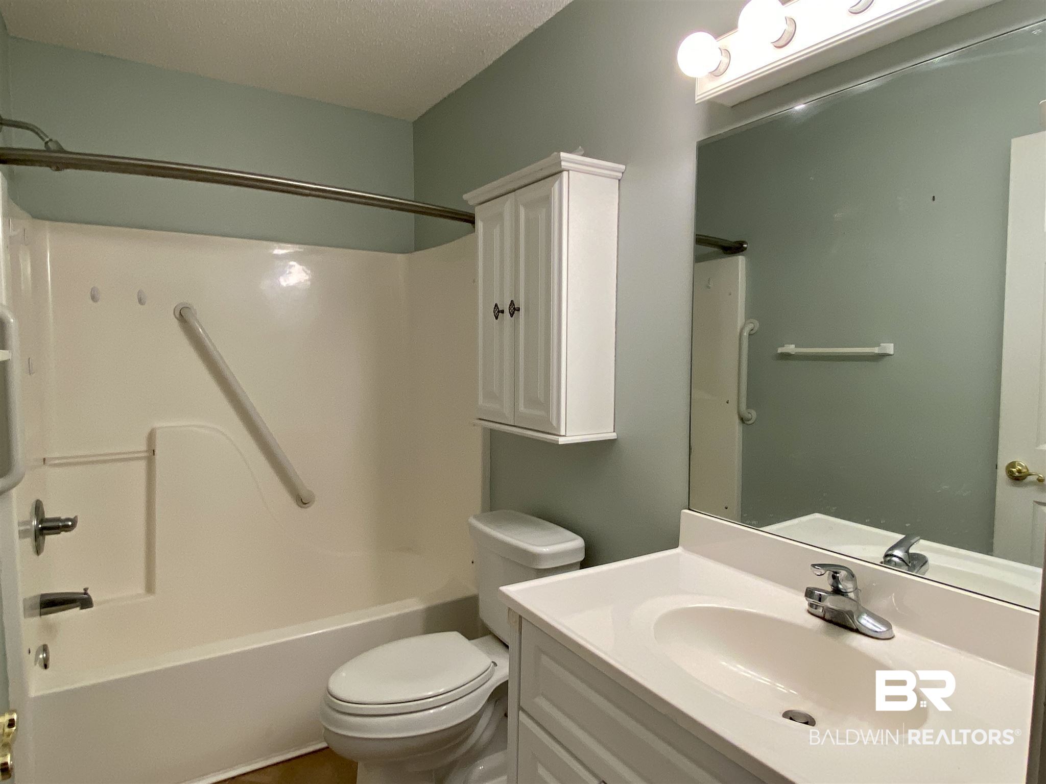 9619 Villas Drive Foley, AL 36535 - Photo 23 of 31 Bathroom 2