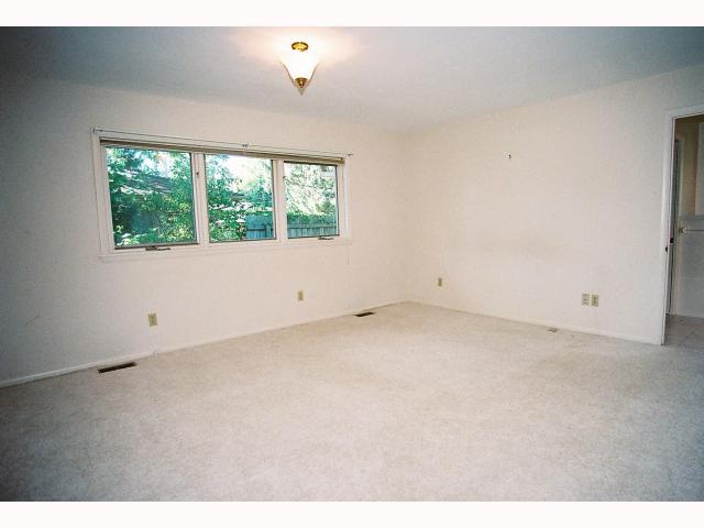 2642 Charing Road Columbus, OH 43221 - Photo 16 of 18