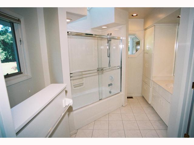 2642 Charing Road Columbus, OH 43221 - Photo 17 of 18