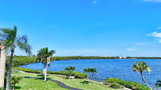 $2,500 | 3412 Northeast Causeway Boulevard, Unit 103, Jensen Beach, FL 34957