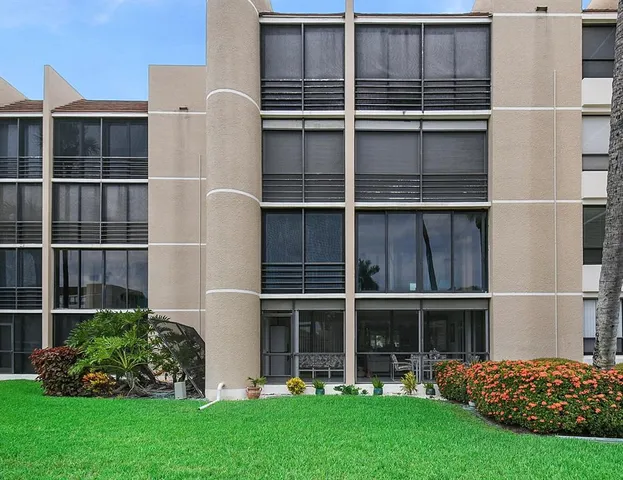 $2,500 | 3412 Northeast Causeway Boulevard, Unit 103, Jensen Beach, FL 34957