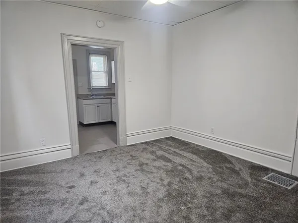 $1,200 | 311 3rd Street, Irwin, PA 15642
