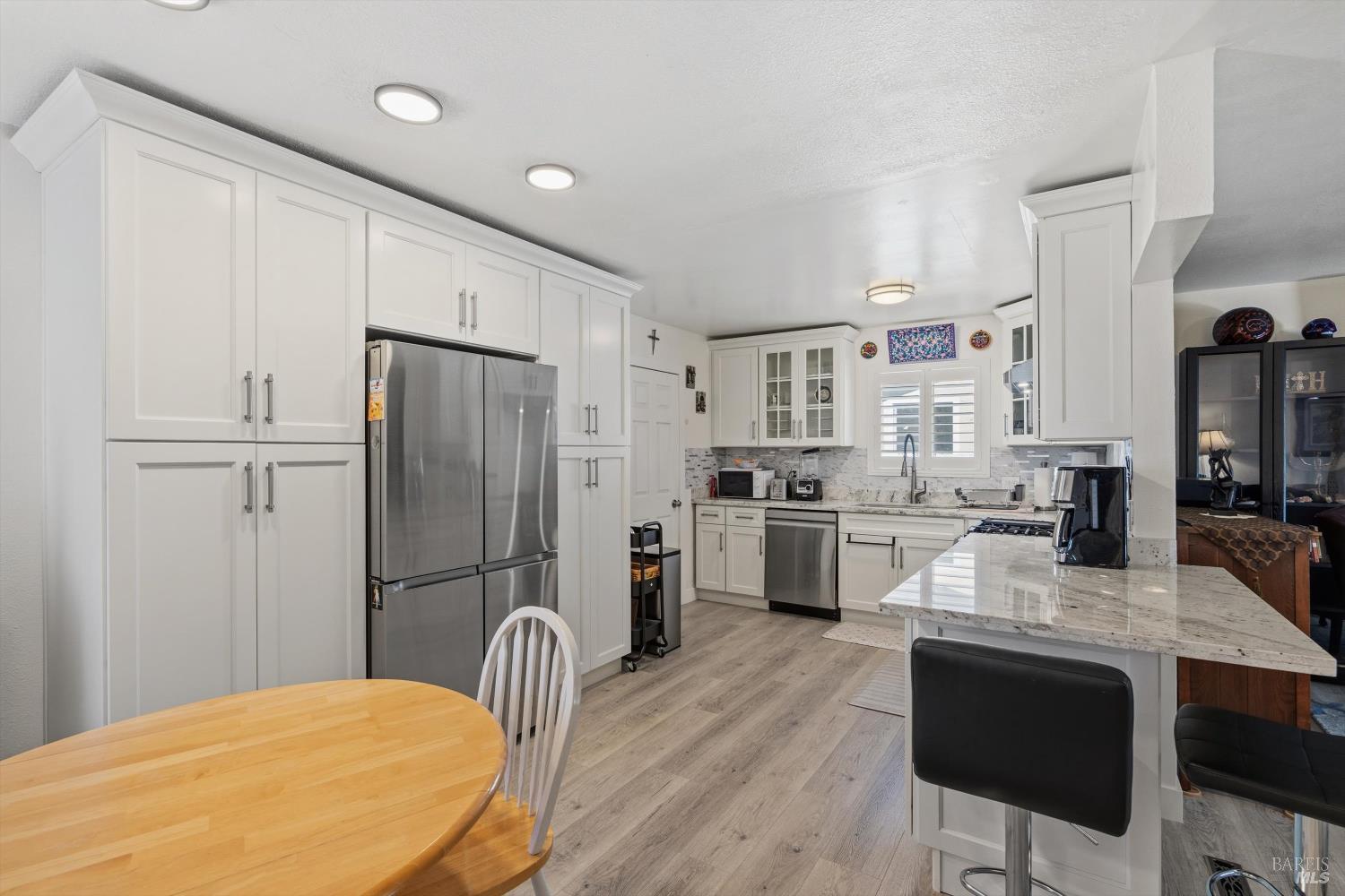 7234 Burton Avenue Rohnert Park, CA 94928 - Photo 4 of 31