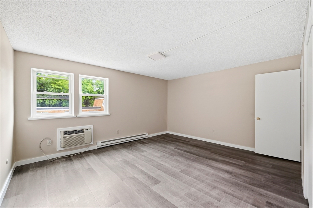 80 Damon Road, Unit 4302 Northampton, MA 01060 - Photo 17 of 25