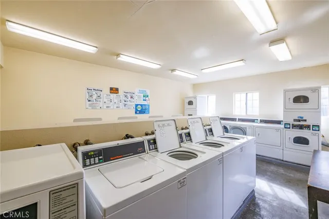 a view of an outdoor space