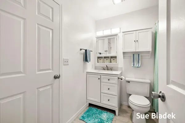 $230,000 | 1114 Ambertrace Lane, Unit 2, Holland, MI 49424