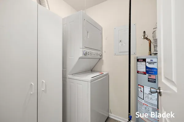 $230,000 | 1114 Ambertrace Lane, Unit 2, Holland, MI 49424