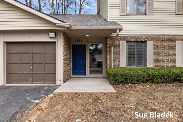 $230,000 | 1114 Ambertrace Lane, Unit 2, Holland, MI 49424